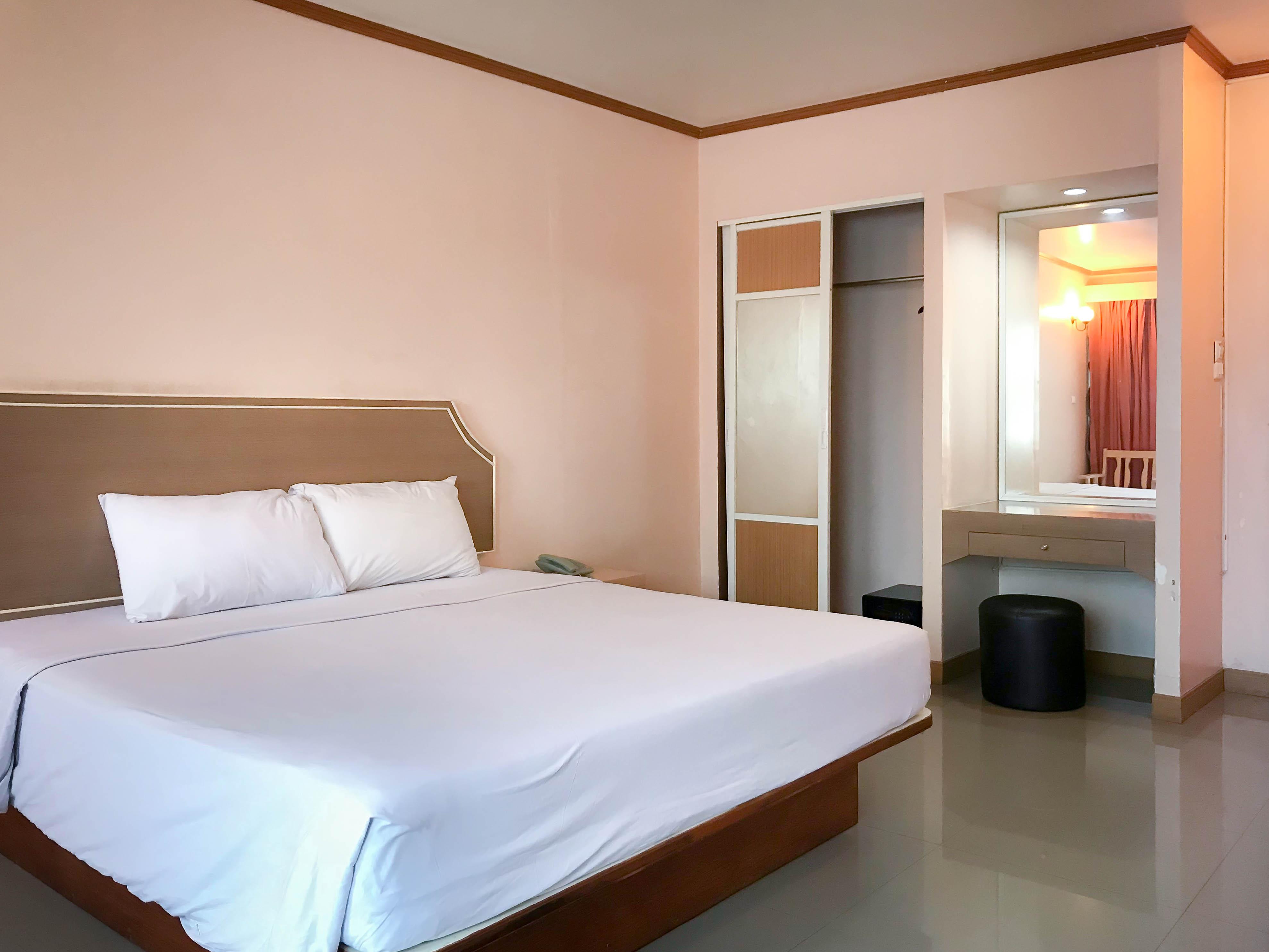 J Two S Pratunam Hotel Bangkok Exterior foto