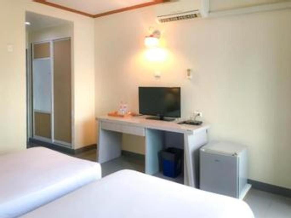 J Two S Pratunam Hotel Bangkok Exterior foto