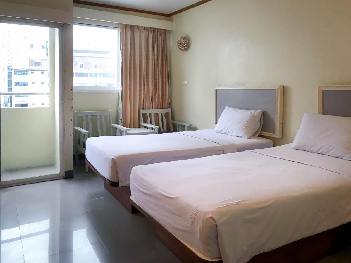 J Two S Pratunam Hotel Bangkok Exterior foto